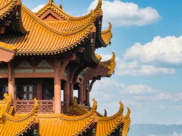 央视称“一觉醒来郭帆白改了”